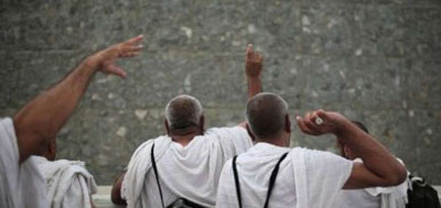 185 Jamaah Haji Asal Pekanbaru Melontar Jamarat Kubro